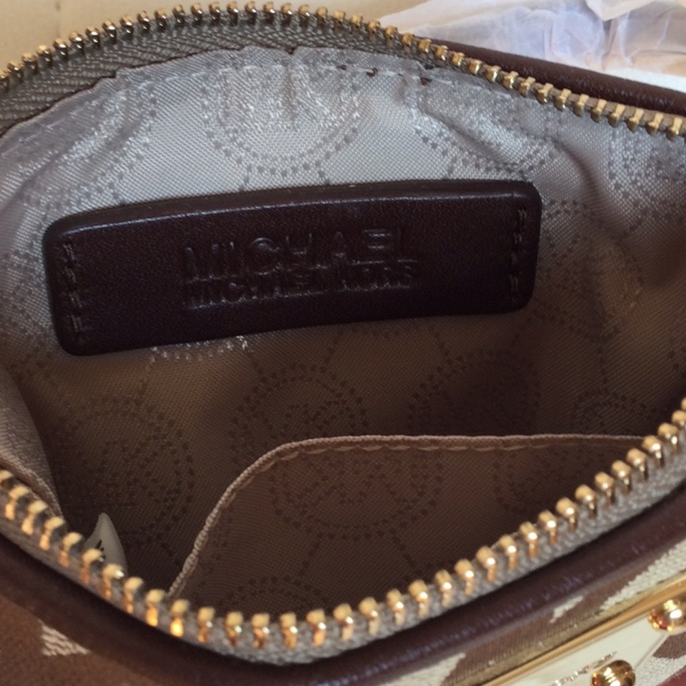 NWOT Michael Kors Brown Wristlet - Picture 7 of 10